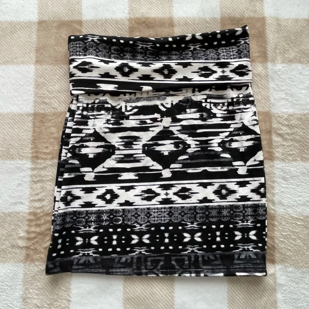 Nollie Black and White Tribal Mini Skirt
